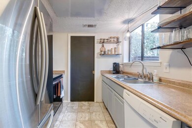 54 Morrow Dr, Bedford, TX 76021 - photo 6