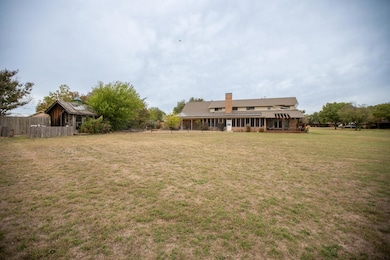 4 Quail Run St, Gainesville, TX 76240 - photo 5