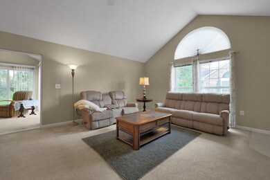 Living room to 4 Seasons Room