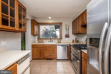 5612 Mirrorlight Place, Columbia, MD 21045 - photo 3