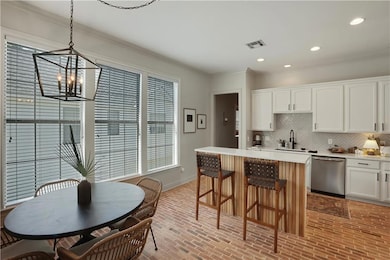 Kitchen and Breakfast Area