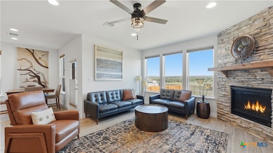 820 Silverberry Dr, New Braunfels, TX 78132 - photo 5