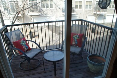 Second level deck to enjoy your breakfast coffee.