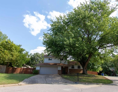 220 E Park Place Ct, Derby, KS 67037 - photo 2