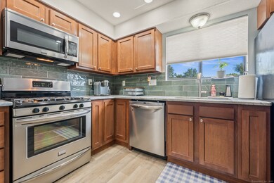 140 Thompson St unit 13C, East Haven, CT 06513 - photo 7