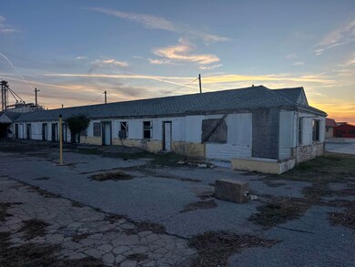 401 Russworm Dr, Watonga, OK 73772 - photo 5