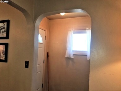 1908 Mt Hood St, Thedalles, OR 97058 - photo 2