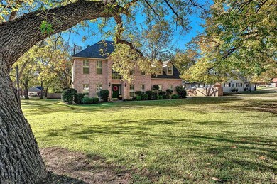 2470 W Crawford St, Denison, TX 75020 - photo 2