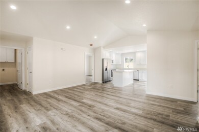 303 Oak St, Winlock, WA 98596 - photo 4