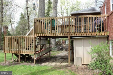 2212 Primrose Dr, Falls Church, VA 22046 - photo 3