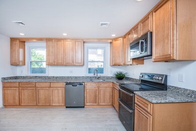 1509 N Shore Rd unit 1, Revere, MA 02151 - photo 2