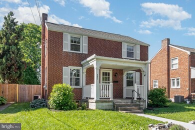 207 Walton St, Lemoyne, PA 17043 - photo 2