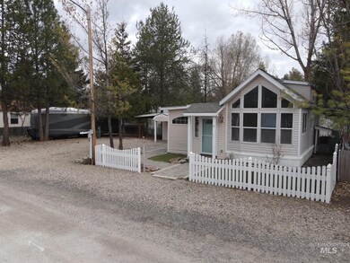 514 N Sawyer St unit A41 & A43, Cascade, ID 83611 - photo 3
