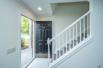 3380QueensgateWay06