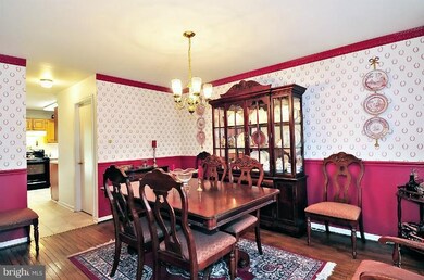 4927 Pale Orchis Ct, Columbia, MD 21044 - photo 5