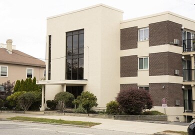 245 Lafayette St unit 2G, Salem, MA 01970 - photo 3