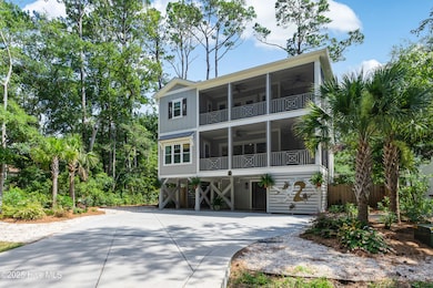 2803 W Yacht Dr Oak Island