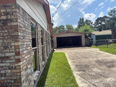 916 Tower Dr, Laurel, MS 39440 - photo 4