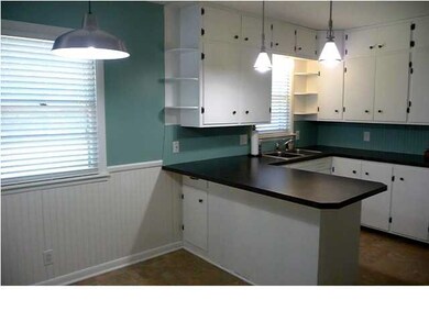 Kitchen/dining combo has all been redone and fabul