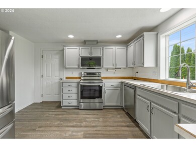 2454 Hassell Ct NE, Keizer, OR 97303 - photo 4