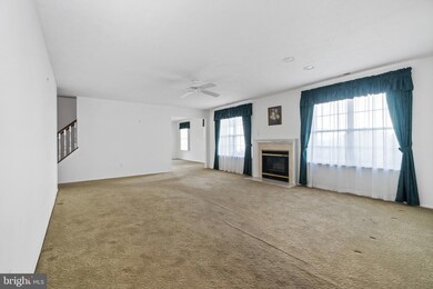 945 Larkspur Place S, Mount Laurel, NJ 08054 - photo 5