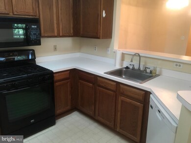 11005 Kinship Ct unit 203, Manassas, VA 20109 - photo 5