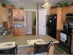 392 Woodside Ct, Batesville, IN 47006 - photo 4