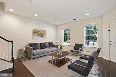 44033 Etna Terrace unit ., Chantilly, VA 20152 - photo 3