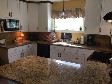 63 West St, Greenfield, MA 01301 - photo 2