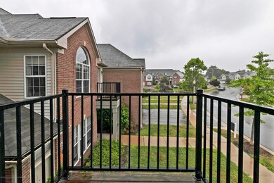 625 Worthington balcony overlook to stre