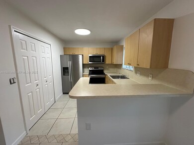 2911 SE 13th Rd unit 10140, Homestead, FL 33035 - photo 5