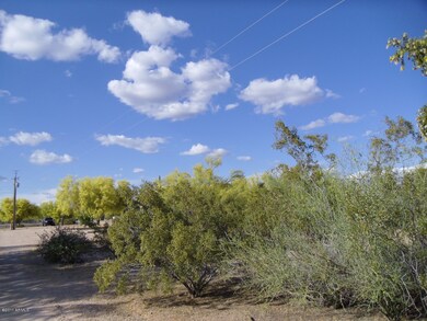 6711 E Dale Lane 018