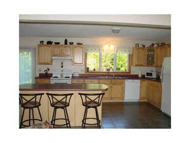 183 Martin Stream Rd, Fairfield, ME 04937 - photo 4
