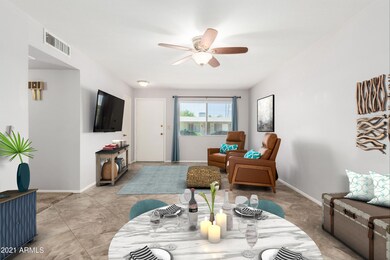 10864 W Santa fe Dr, Sun City, AZ 85351 - photo 5