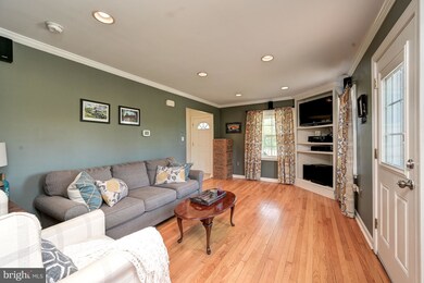 10723 Mapleville Rd, Hagerstown, MD 21742 - photo 5