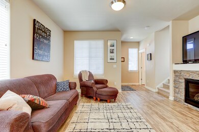 3806 SW Coyote Lane MLS-19
