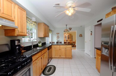9 Center St, Eatontown, NJ 07724 - photo 7