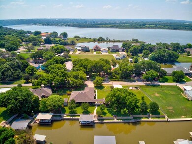 412 Mercury Ct, Granbury, TX 76049 - photo 6