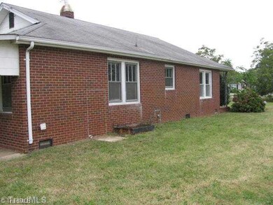 316 Hawthorne Dr, Asheboro, NC 27205 - photo 3