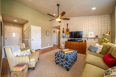 342 Springer Dr-9