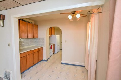 Kitchen Eating Space