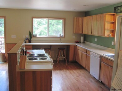 21198 Blodgett Rd, Blodgett, OR 97326 - photo 3