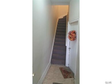 633 N 6th St unit 2, Allentown, PA 18102 - photo 2