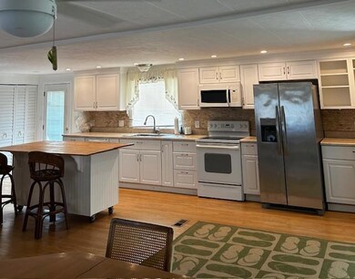 877 Pecan Cir, Sebastian, FL 32976 - photo 5