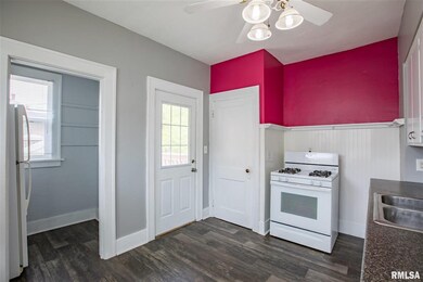 1922 Wilkes Ave, Davenport, IA 52804 - photo 7