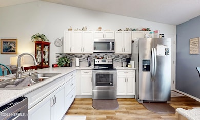 Kitchen b