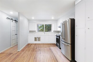 215 Shippen St unit 1, Weehawken, NJ 07086 - photo 5