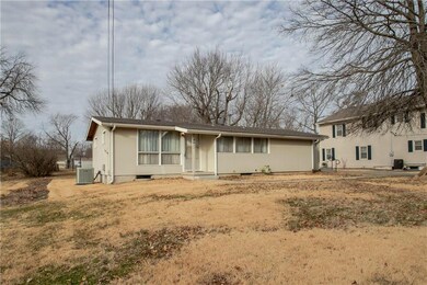 5322 Halsey St, Shawnee, KS 66216 - photo 3