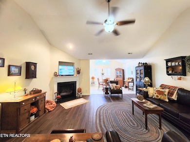 7038 Winter Oaks Way unit 40, Knoxville, TN 37918 - photo 3