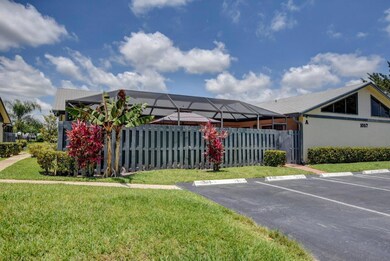 1057 Summit Trail Cir unit A, West Palm Beach, FL 33415 - photo 2